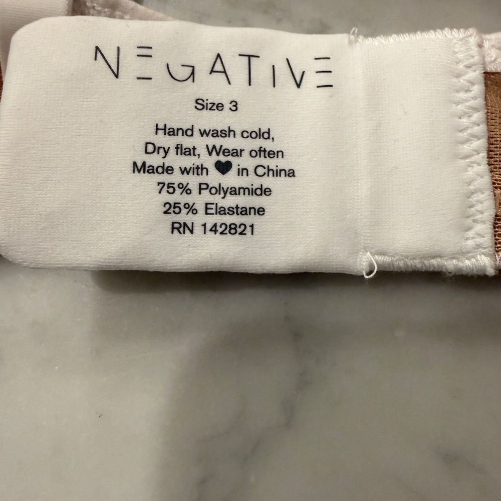 N E G A T I V E bra duo - Picture 2 of 8